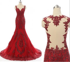 Vestido de fiesta largo de sirena color rojo vino con apliques de encaje