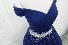 Vestido de fiesta de tul con cuentas azul oscuro en forma de A