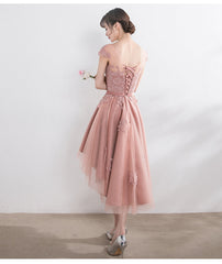 Vestido de dama de honor con mangas cortas de tul y encaje rosa