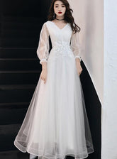 White Long Sleeves Tulle Simple Wedding Party Dress with Lace