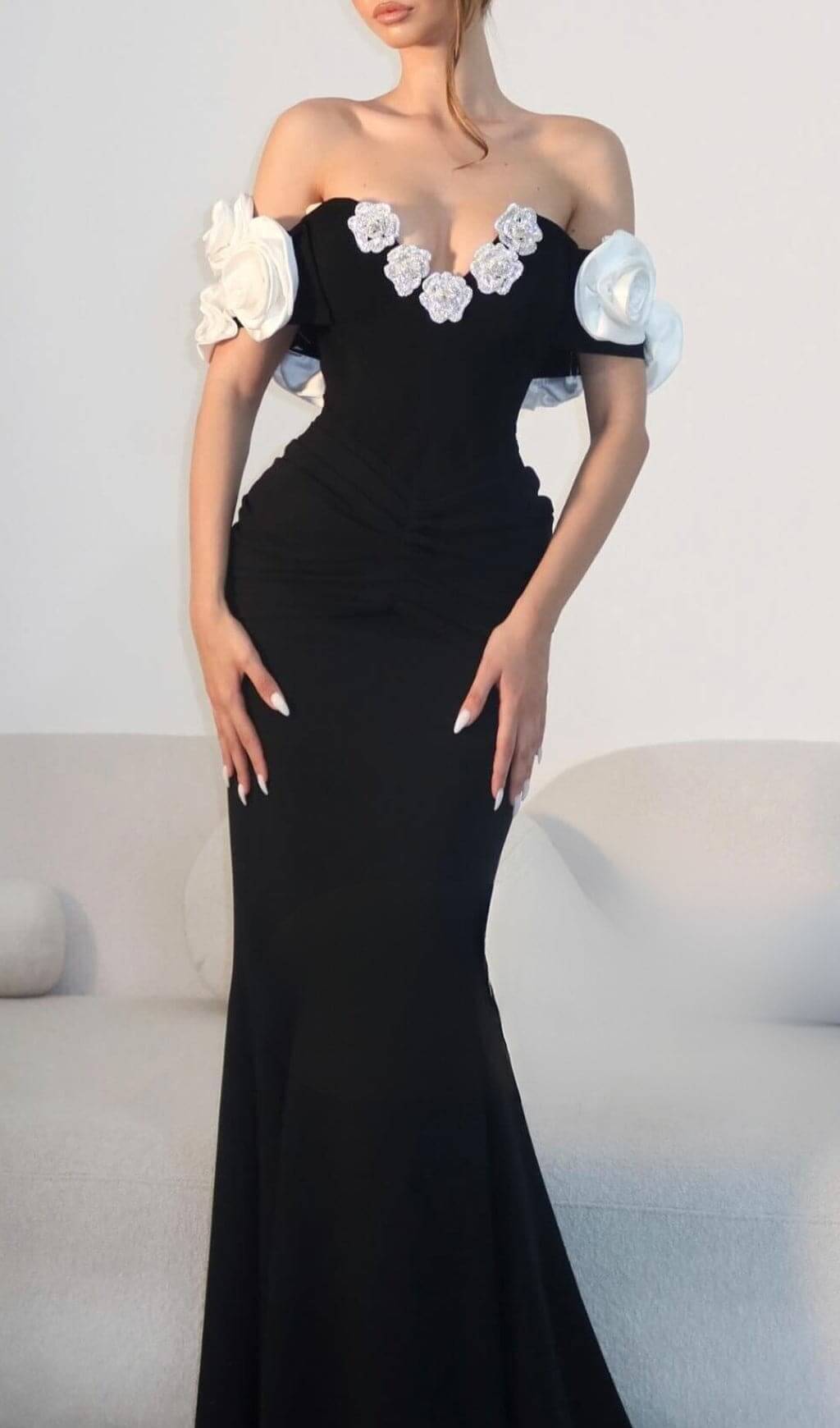 Elegant Floral Off-Shoulder Maxi Dress