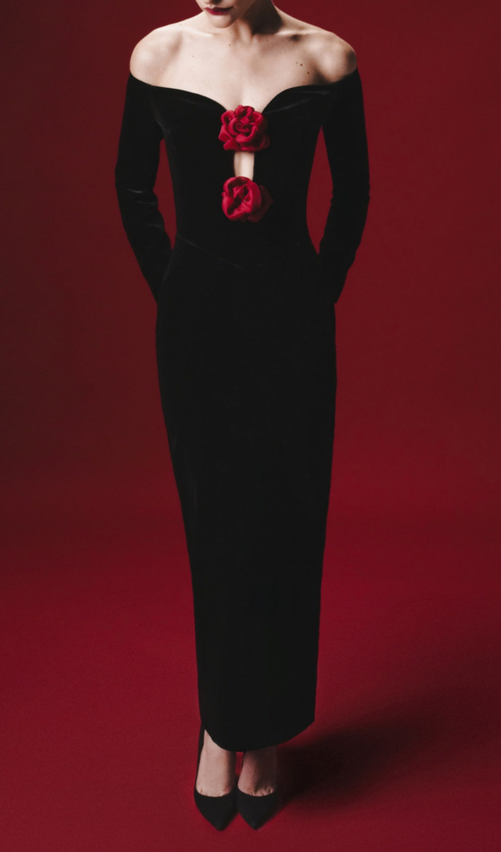 Luxurious Black Velvet Rose Maxi Dress