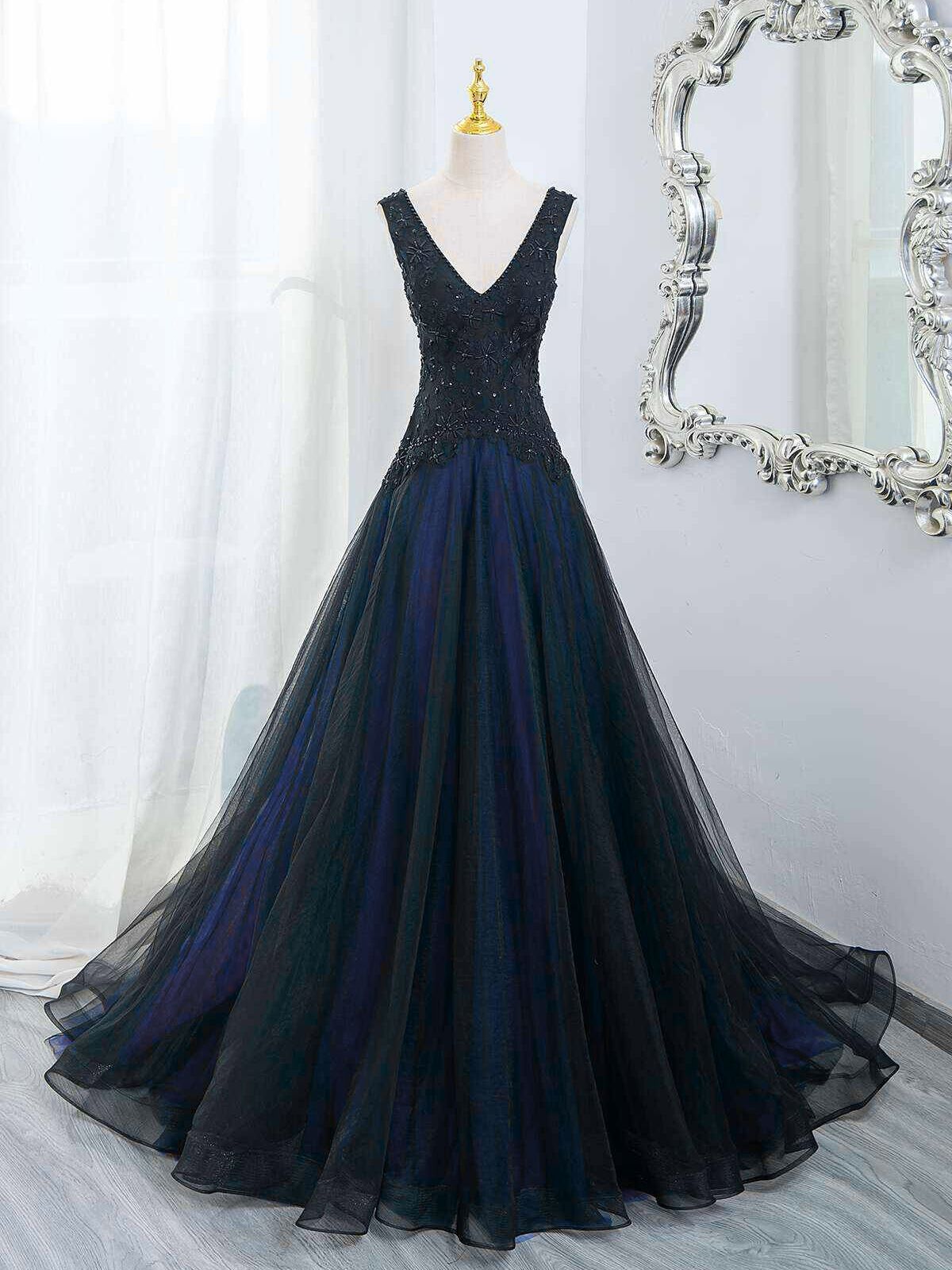 Vestido de fiesta de tul negro y azul con apliques de encaje y escote en V 
