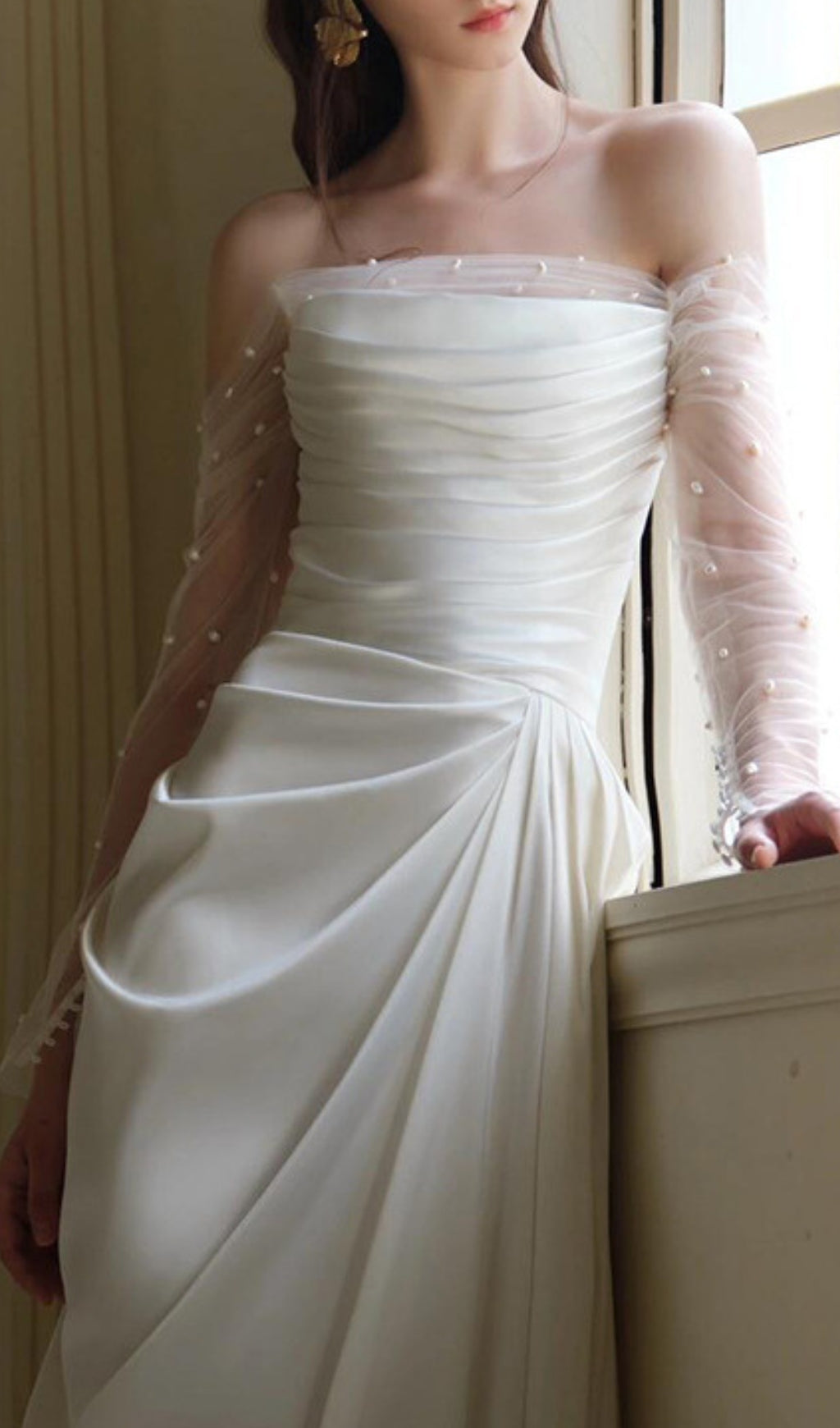 Delta Elegant Satin Ruched Wedding Dress