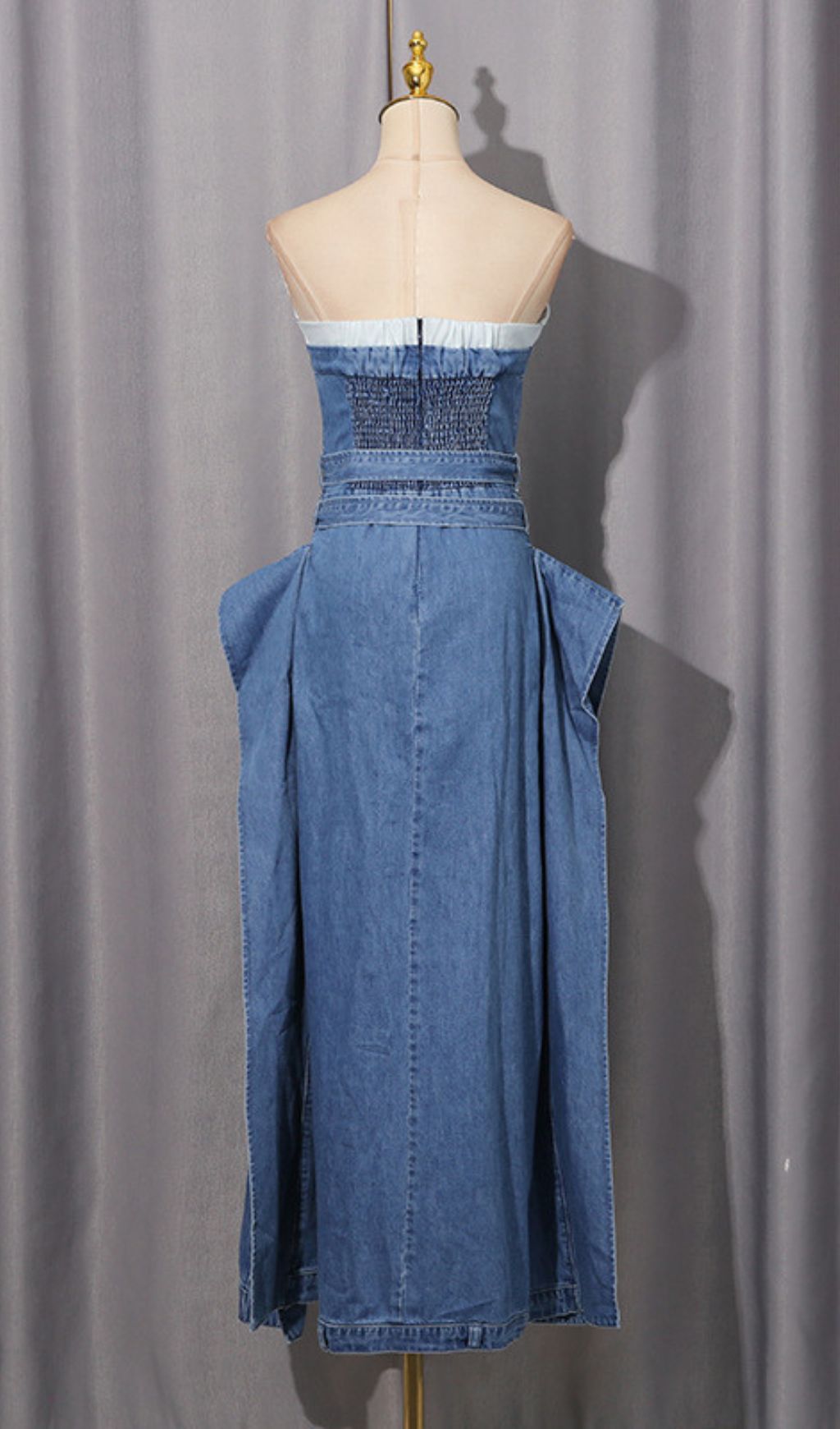 Isako Chic Strapless Denim Midi Dress with Belt