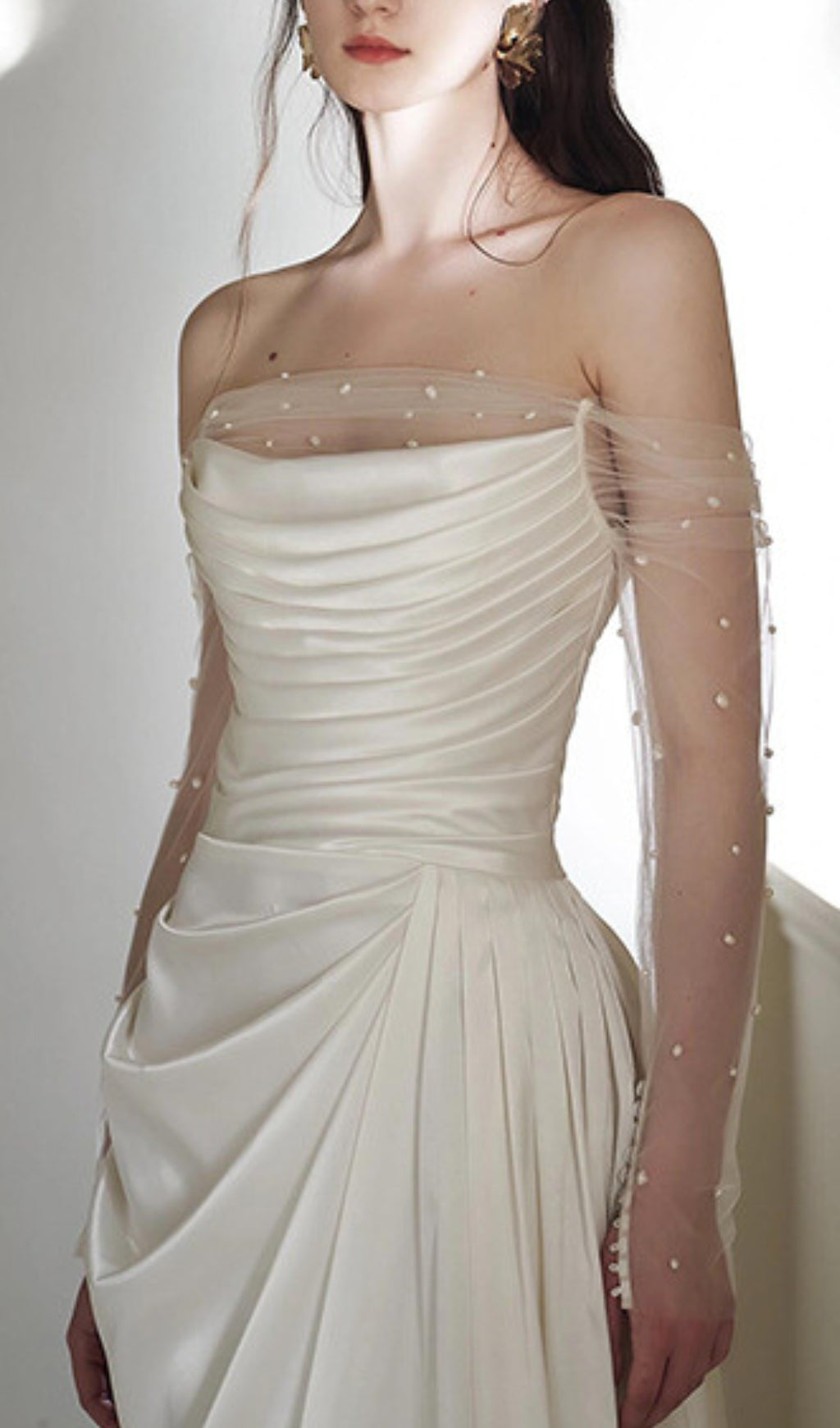 Delta Elegant Satin Ruched Wedding Dress