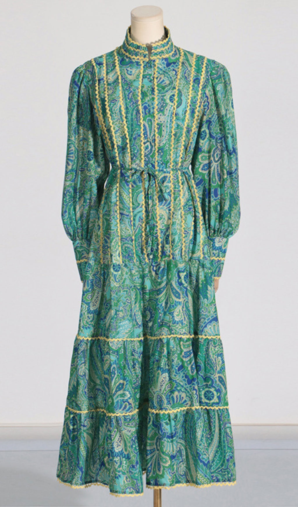 Vibrant Paisley Tiered Midi Dress with Long Sleeves