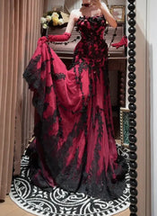 Vestido de fiesta de tul con apliques de encaje y tirantes de sirena color rojo vino 