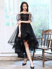 Lindo vestido de fiesta negro de tul alto bajo con apliques de encaje 