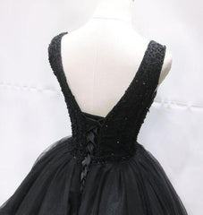 Black Tulle V Back Beaded Knee Length Homecoming Dress