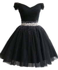 Vestido negro de fiesta de tul corto y bonito. 