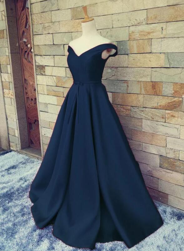 Vestido formal de satén azul marino con escote en forma de corazón, corte A, hecho a mano 