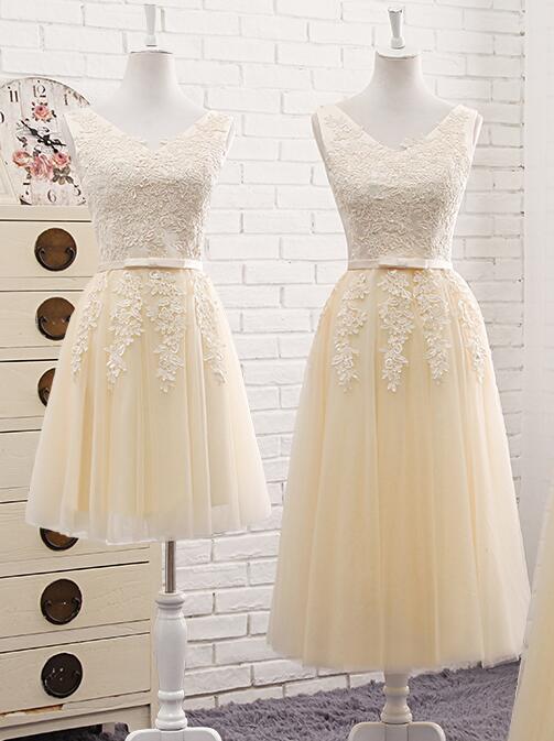Precioso vestido de dama de honor de tul color champán claro 