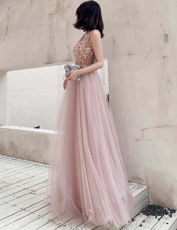 Hermosos vestidos de fiesta largos de tul rosa con encaje y escote en V 