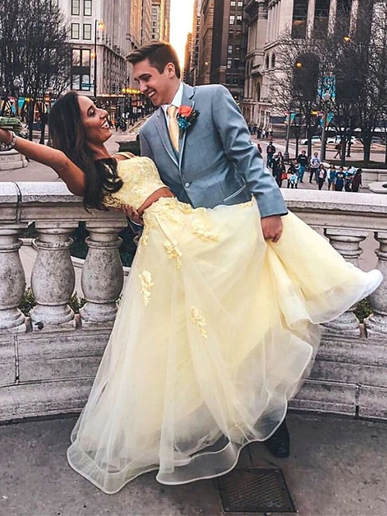 Light Yellow Two Piece Tulle Formal Dress with Applique