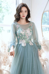 Vestido de fiesta verde de manga larga con flores de encaje 
