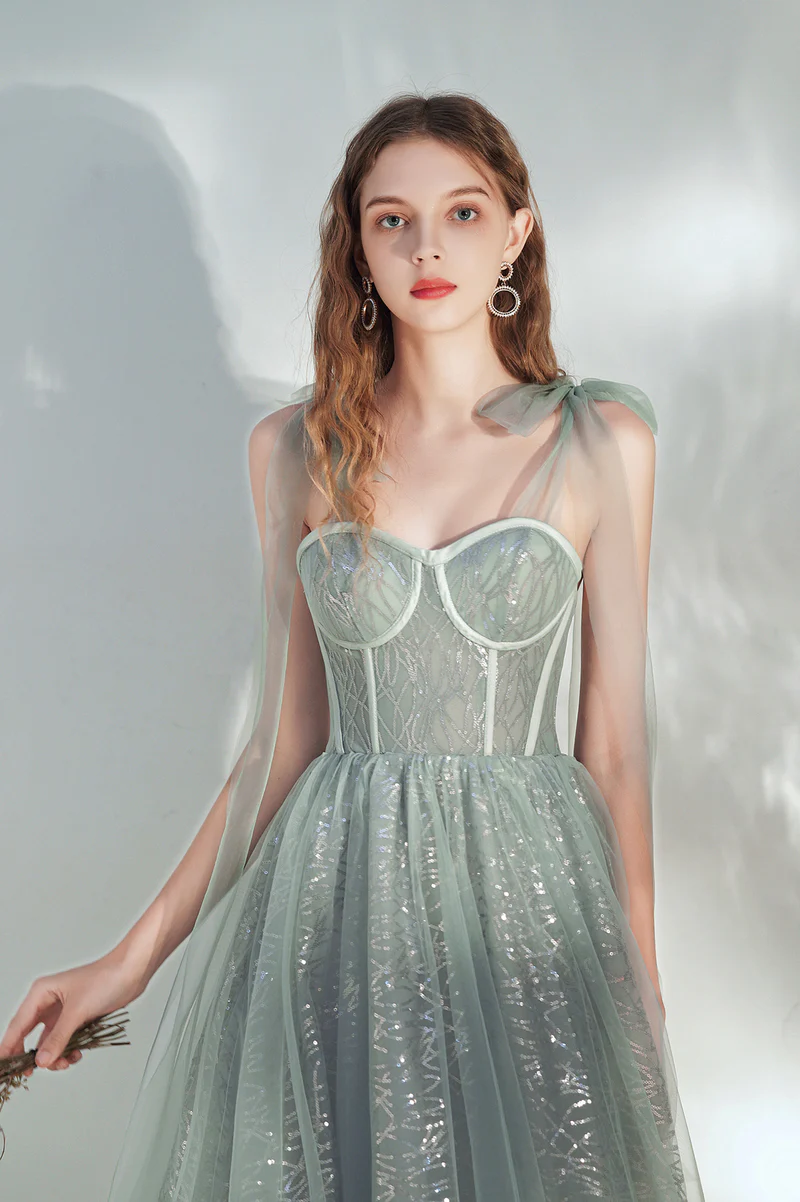 Vestido de fiesta corto de tul verde encantador con lentejuelas 