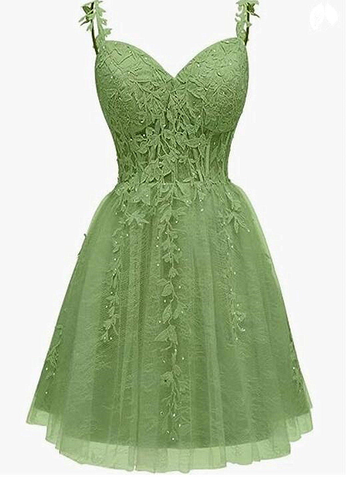 Precioso vestido de fiesta verde con tirantes y escote en forma de corazón y cuentas 