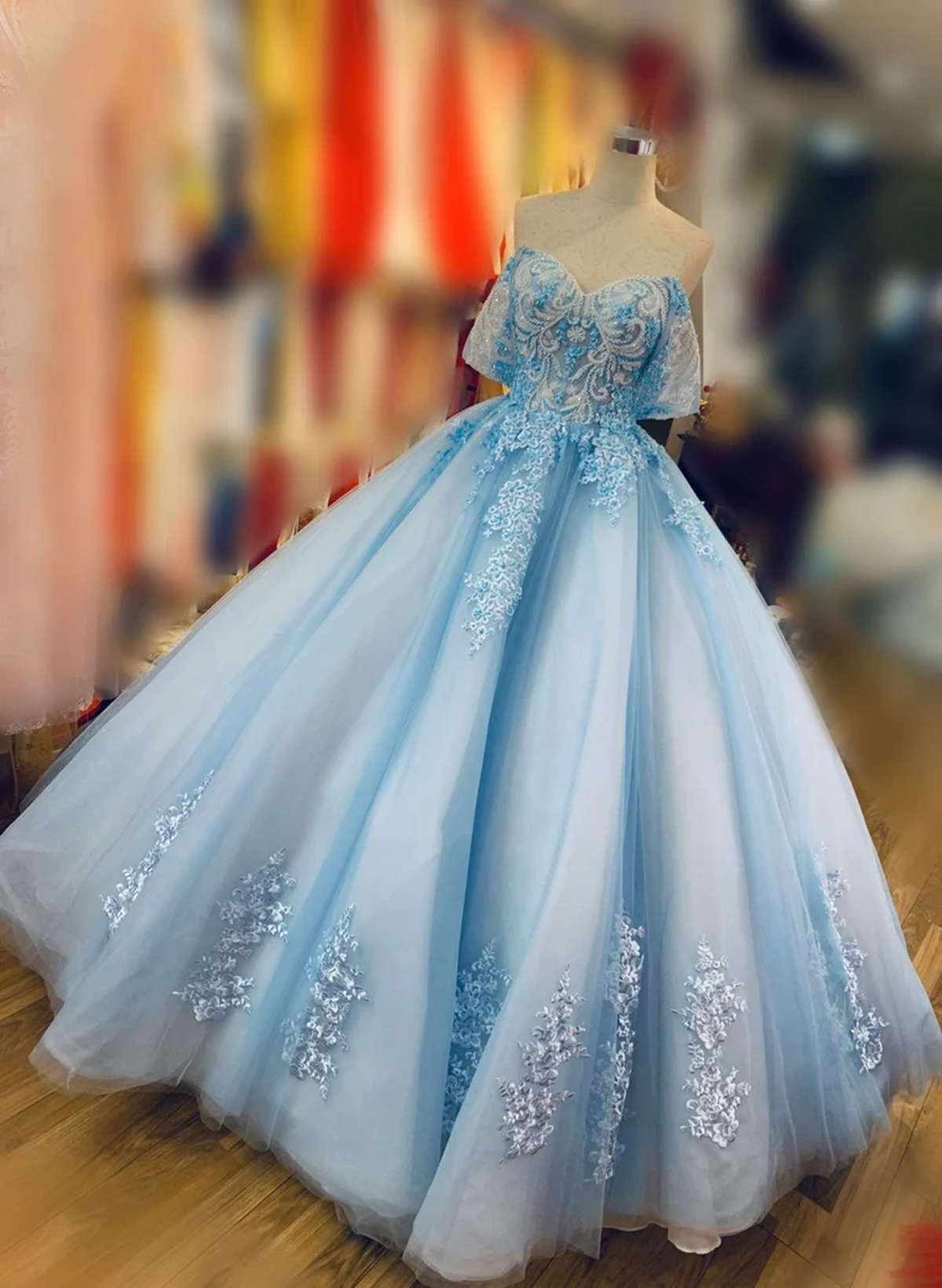 Vestido largo de fiesta azul con cuentas y encaje para dulces 16 