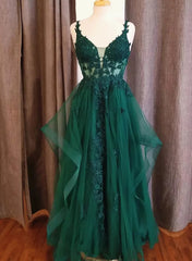 Vestido de fiesta verde de tul con escote en V y encaje 