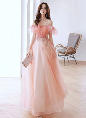 Vestido de fiesta rosa de tul con hombros descubiertos y cuentas en forma de A 
