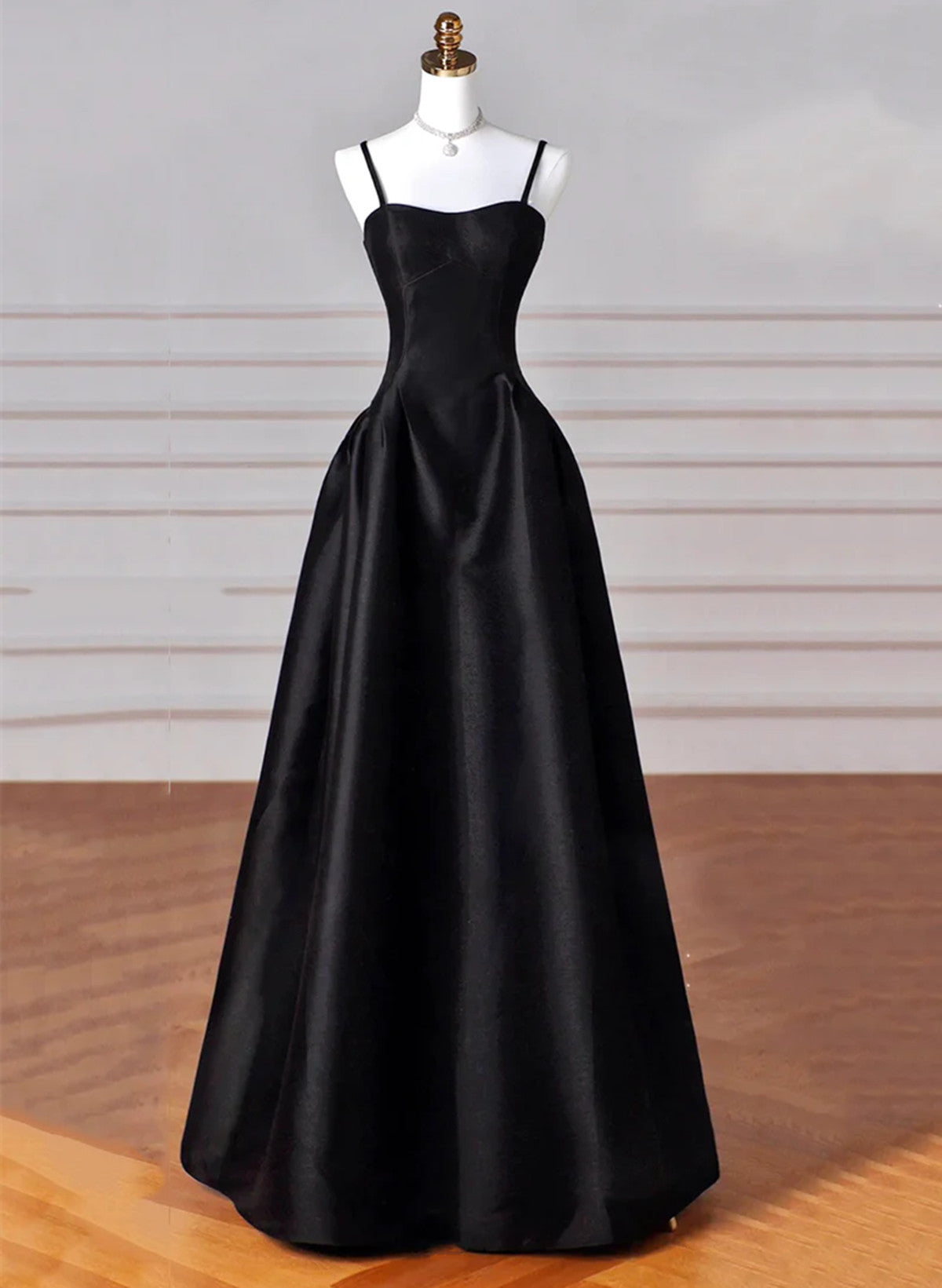 Black A-Line Straps Satin Long Party Dress