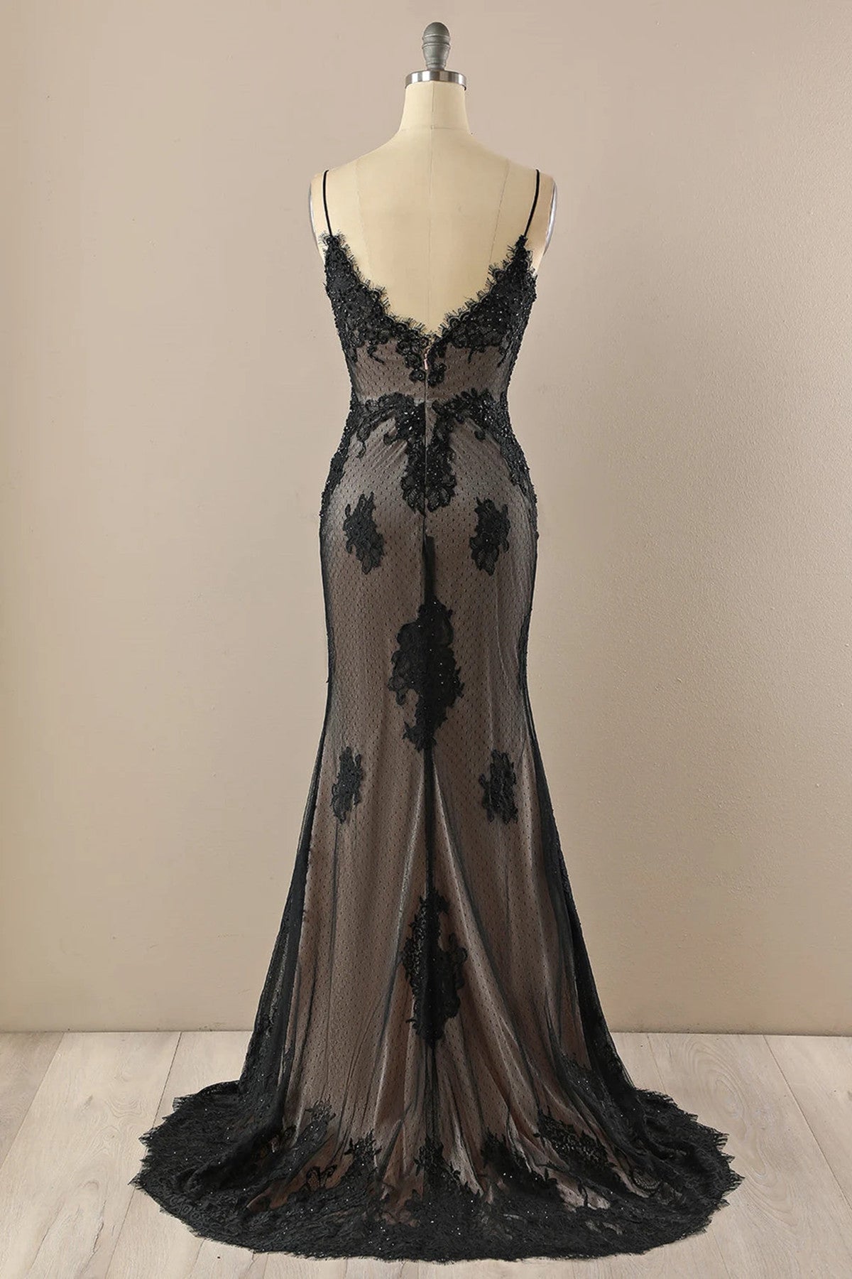 Black Mermaid V-neckline Straps Lace Party Dress