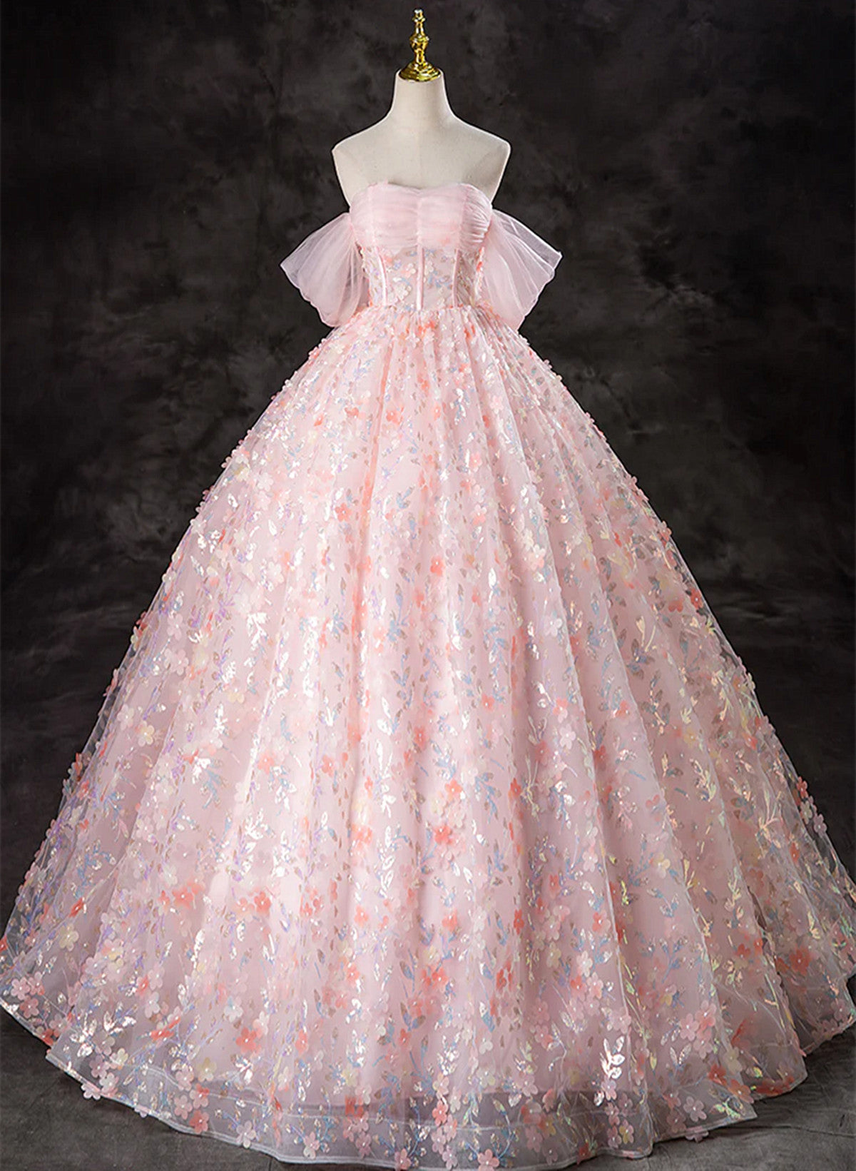 Vestido de fiesta largo con hombros descubiertos y encaje rosa 
