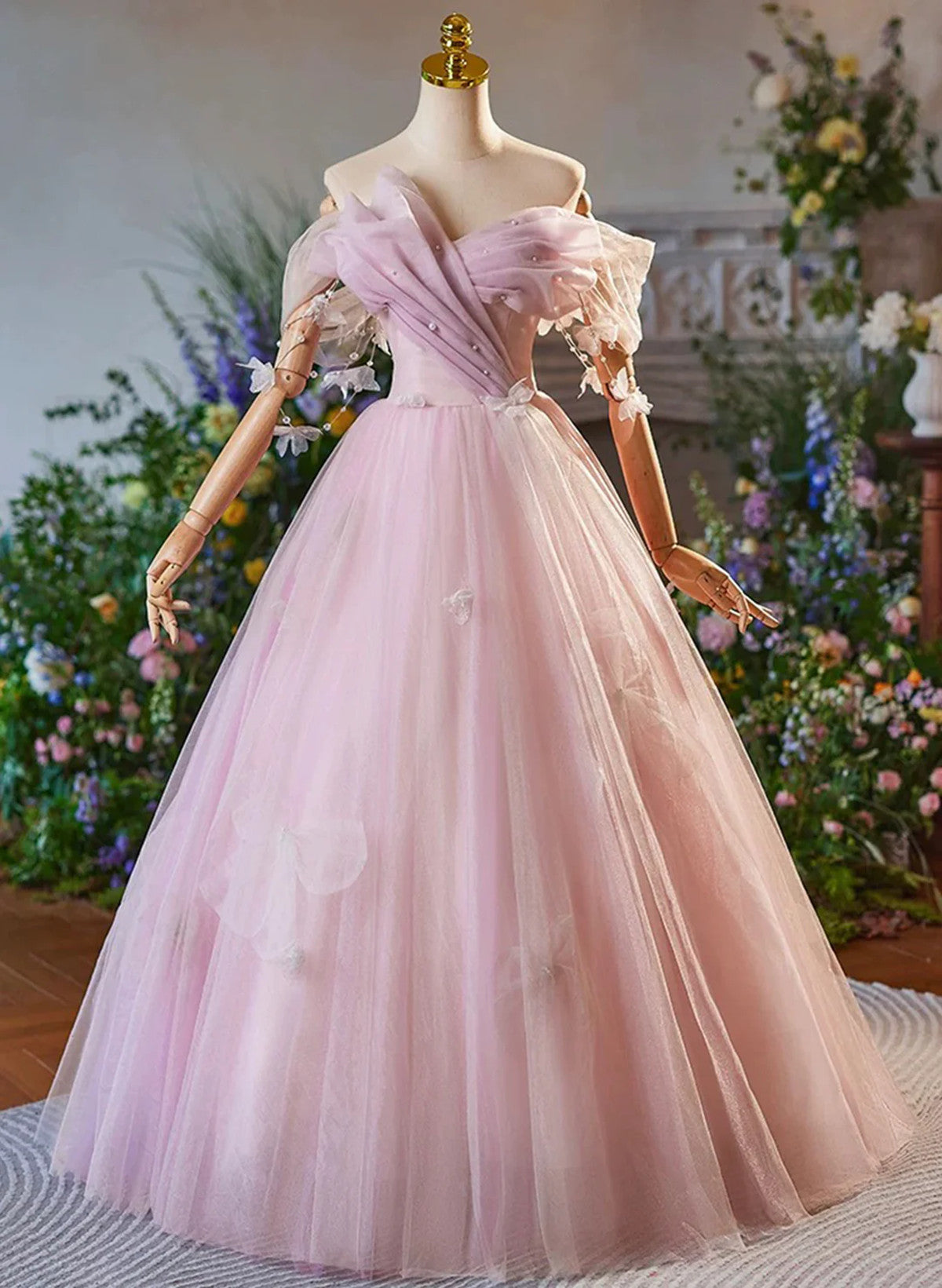 Encantador vestido formal largo de tul con hombros descubiertos 