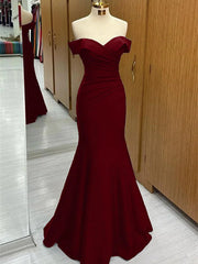 Vestido de fiesta de sirena rojo vino con escote corazón y hombros descubiertos