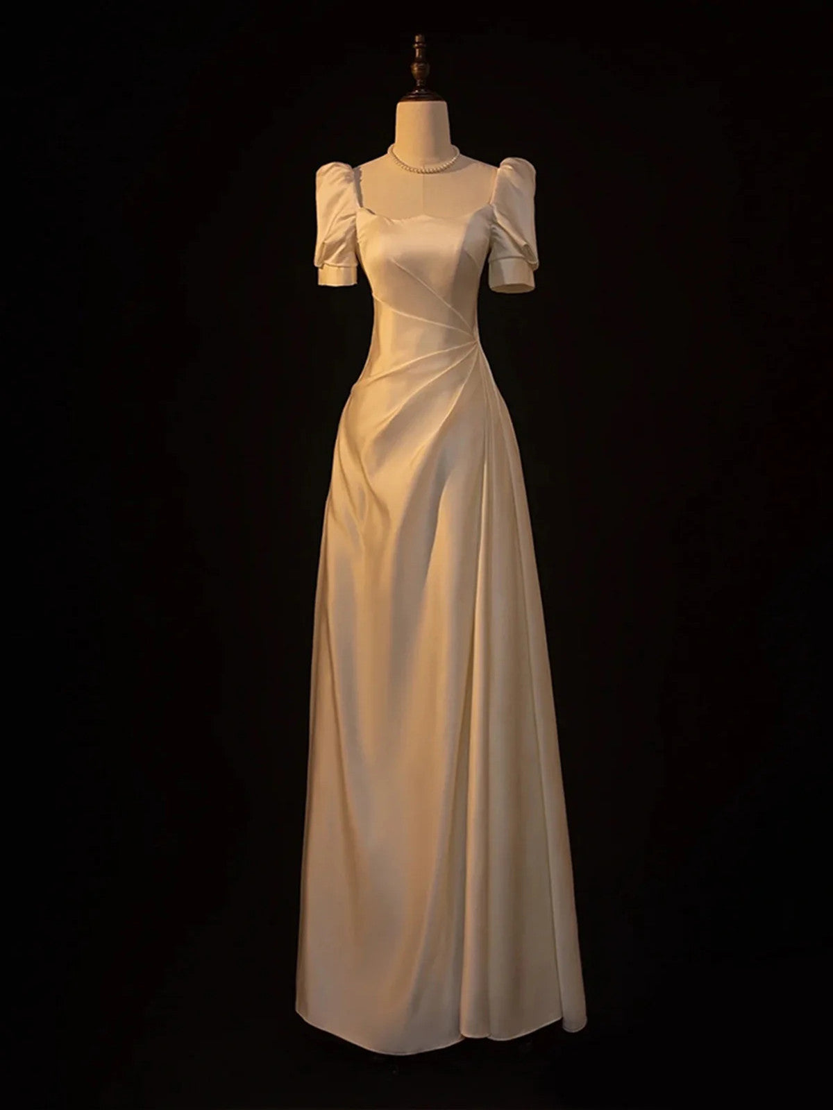 Vestido de fiesta de boda sencillo de satén color marfil con corte A 