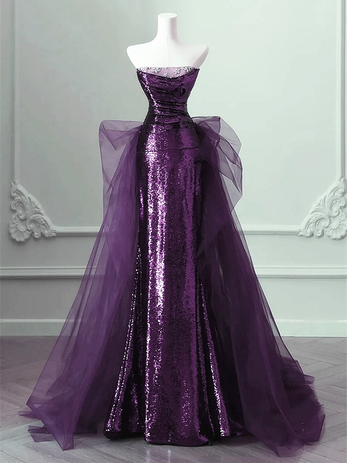 Vestido largo de fiesta con lentejuelas moradas 
