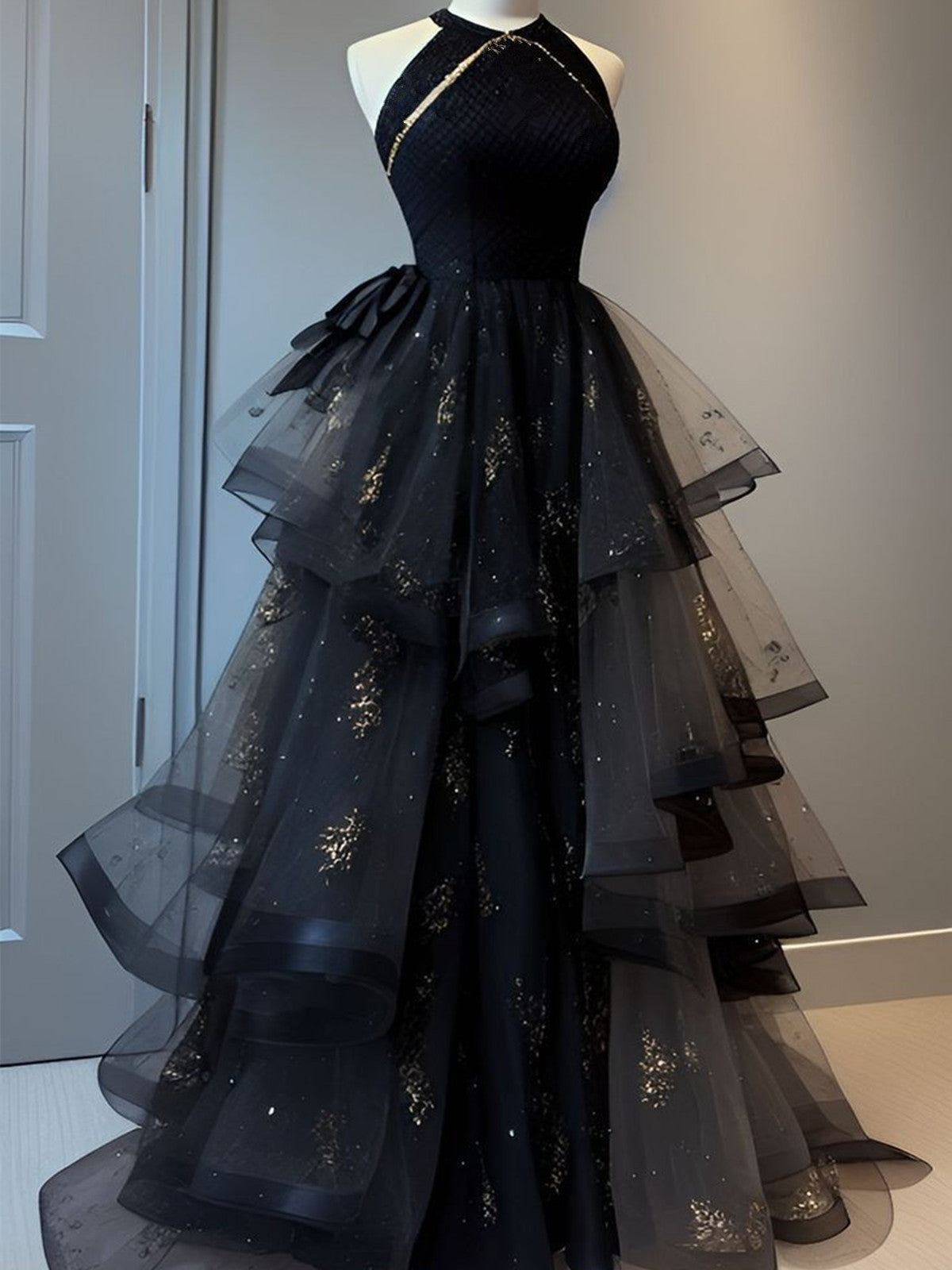 Vestido de fiesta largo de corte A con capas de tul y cuello halter negro 