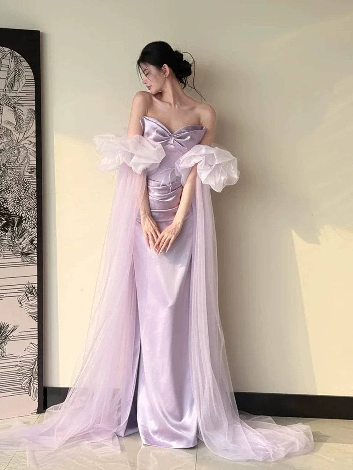 Vestido de noche largo elegante con escote en forma de corazón de satén morado claro 