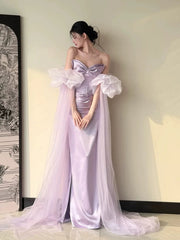 Vestido de noche largo elegante con escote en forma de corazón de satén morado claro 