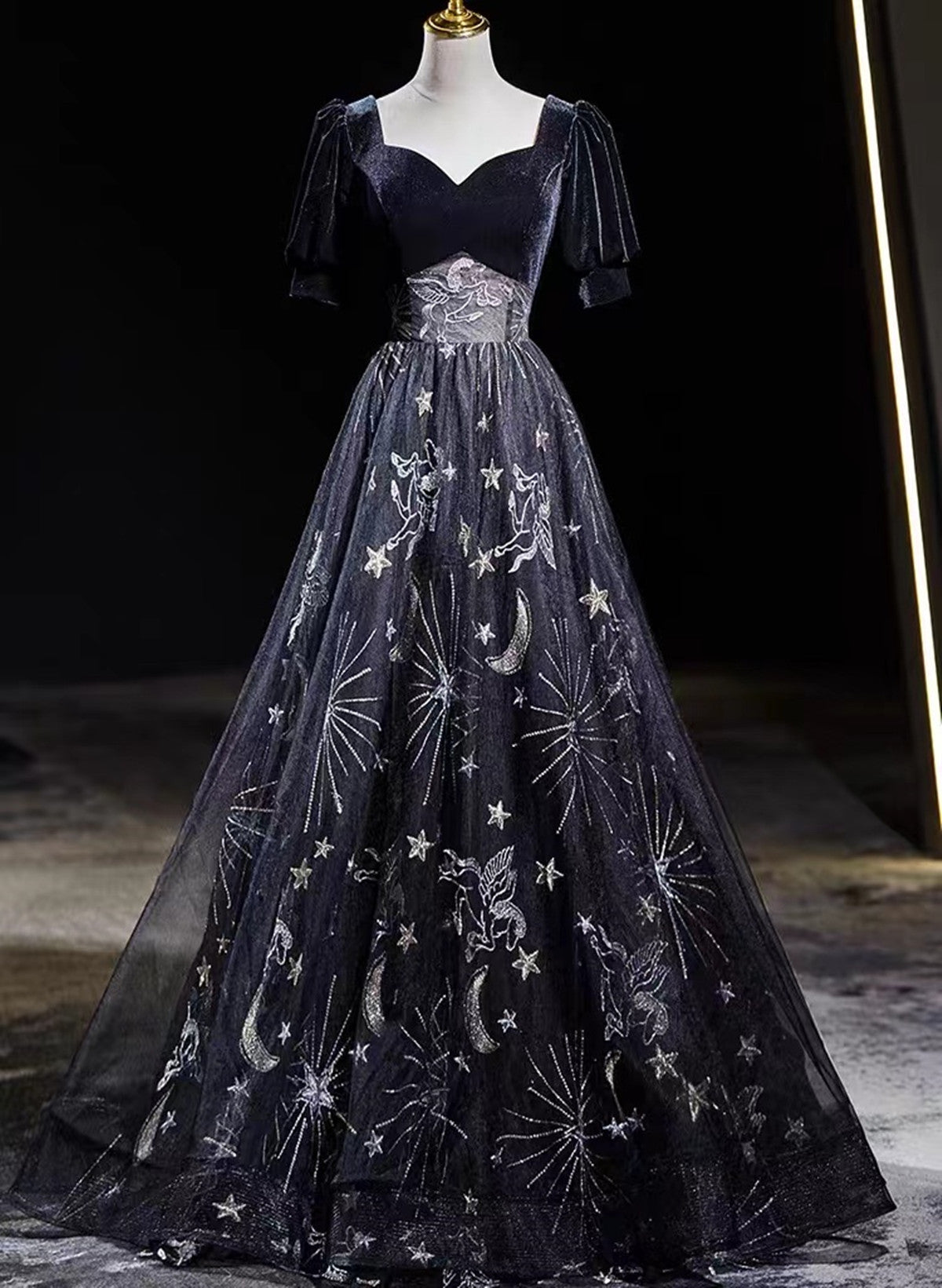 Hermoso vestido de fiesta negro sencillo de corte A hasta el suelo 