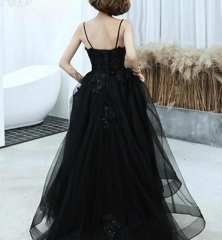 Black V-neckline Tulle with Lace Applique Long Prom Dress