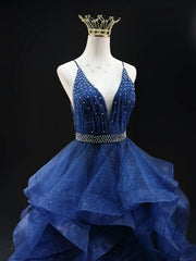 Vestido de fiesta con escote en V y capas de tul azul brillante 