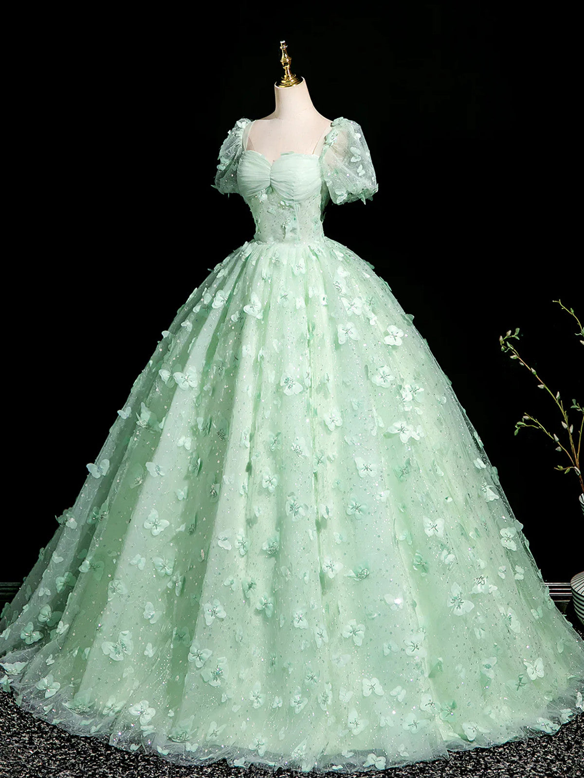 Vestido de noche largo formal con escote en forma de corazón y encaje verde 