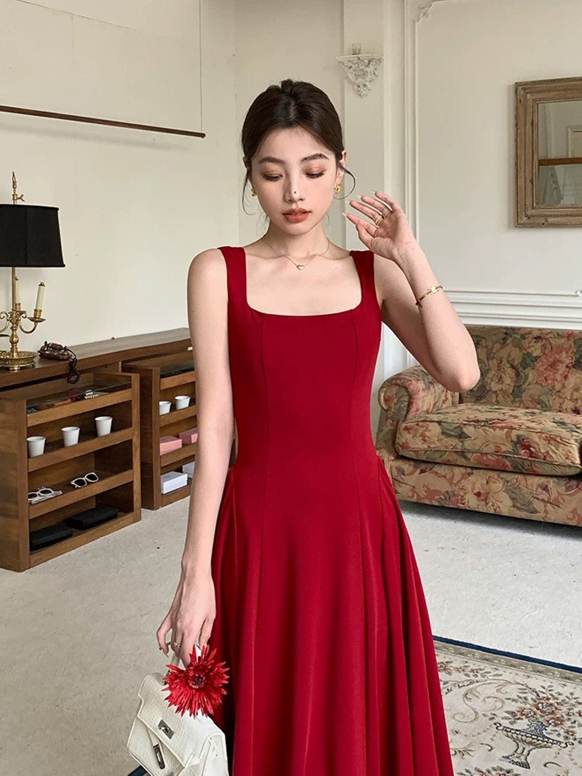Vestido de noche largo con tirantes color vino tinto y vestido de fiesta 