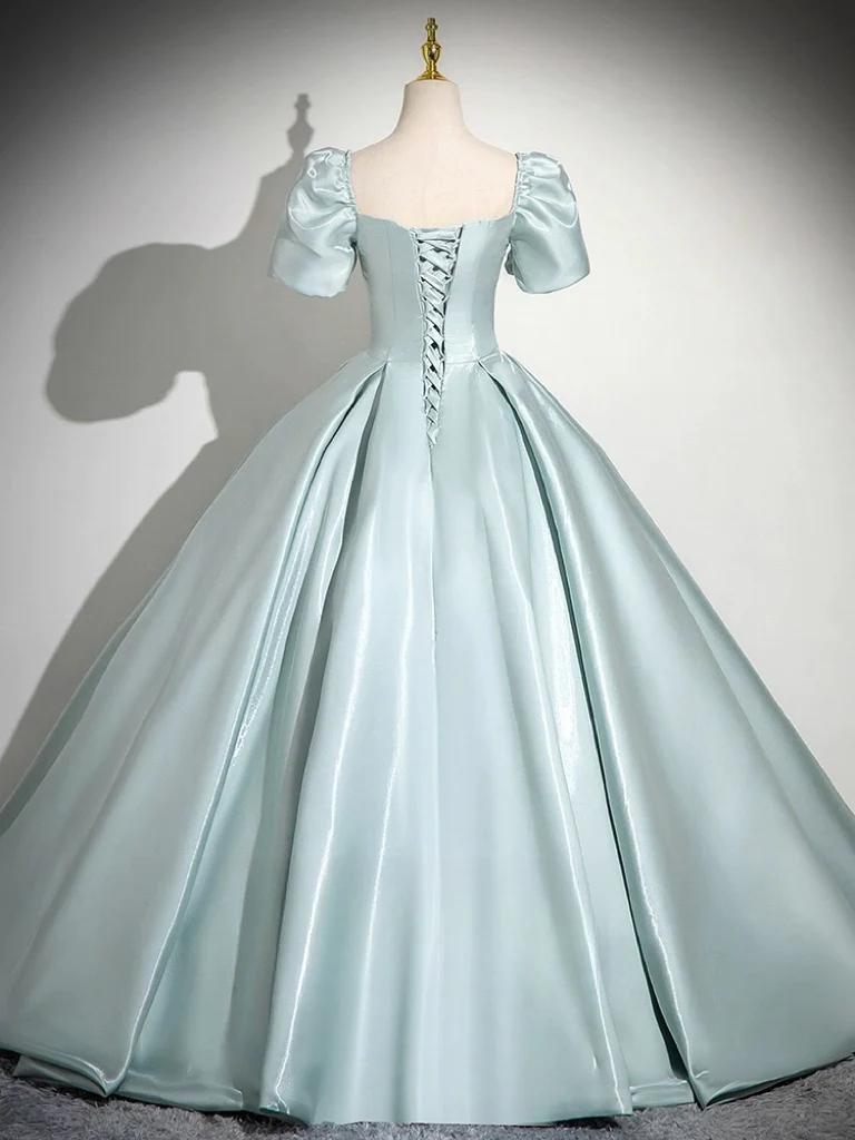 Vestido de fiesta de satén verde claro con mangas cortas 