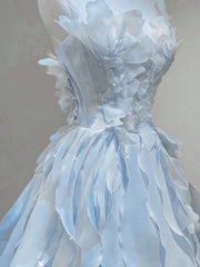 Vestido de fiesta largo con espalda baja y diseño de hada de moda en azul claro 