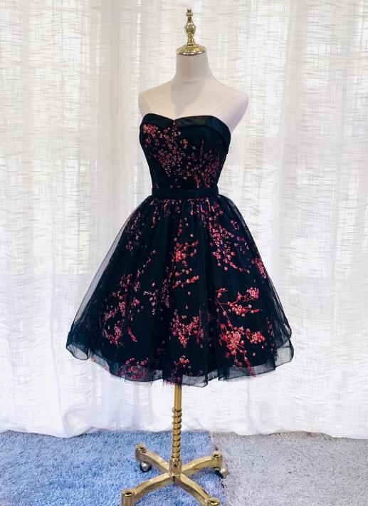Lovely Black Sweetheart Short Homecoming Dress