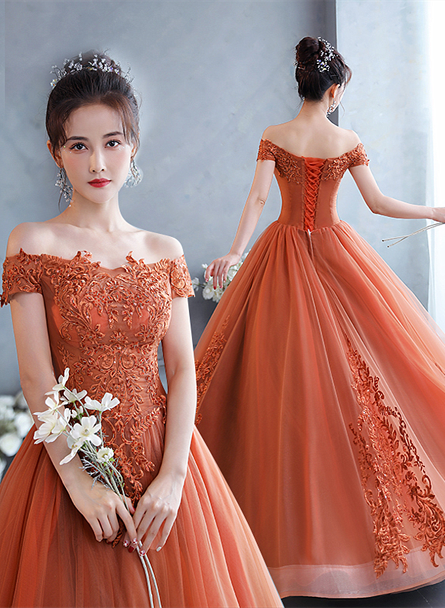 Vestido formal largo de tul con escote en forma de corazón y encaje con hombros descubiertos 