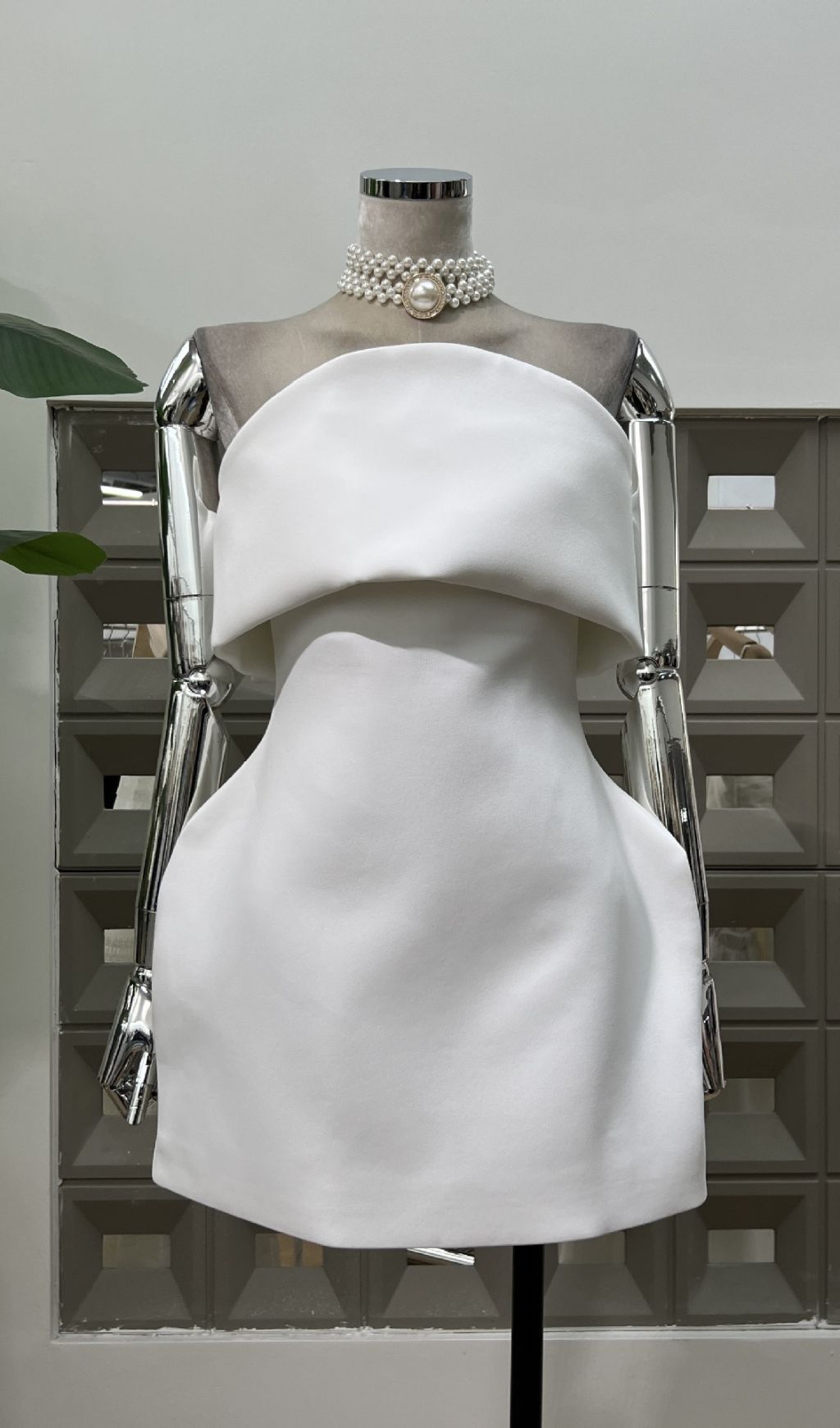 Hiti Chic Strapless Mini Dress with Pockets