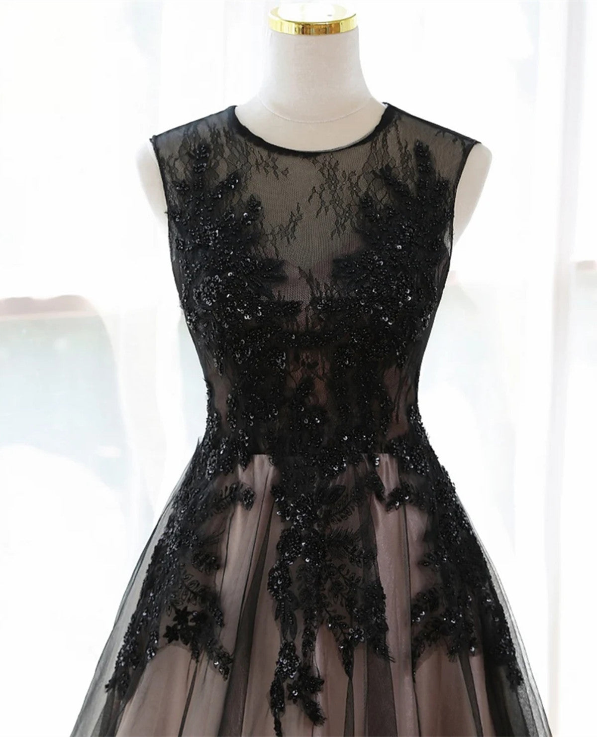 Vestido de fiesta de tul con encaje, escote redondo y largo hasta el suelo 