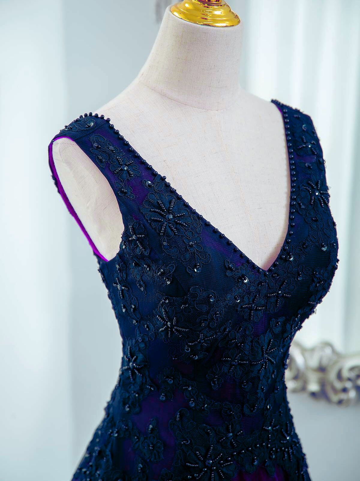 A-line Blue and Purple V-neckline with Lace Applique Party Dress