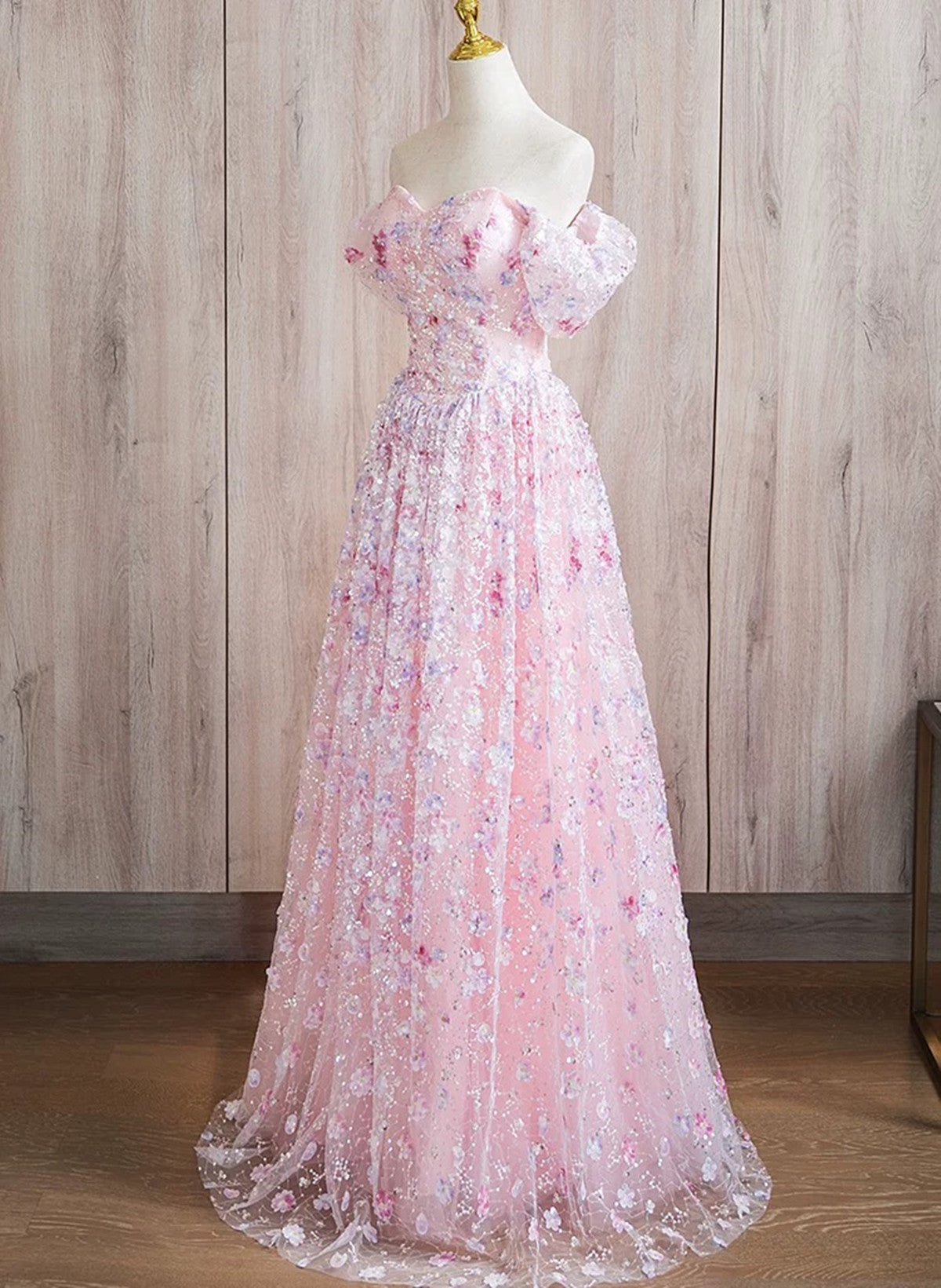Vestido de fiesta rosa con encaje, corte A, hombros descubiertos y largo hasta el suelo 