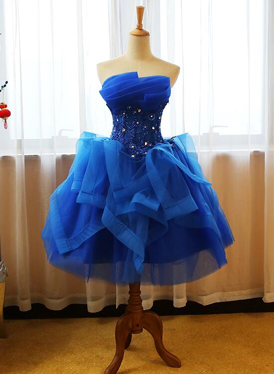 Hermoso vestido de fiesta azul real hasta la rodilla con apliques 