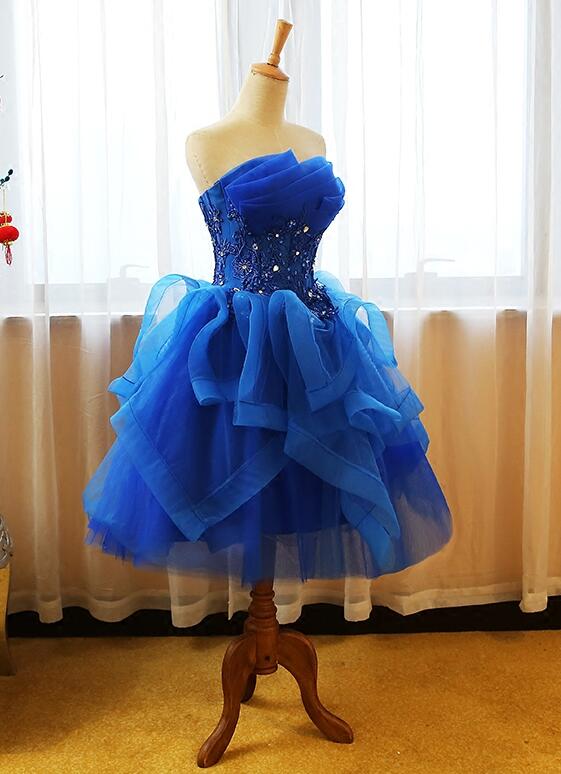 Hermoso vestido de fiesta azul real hasta la rodilla con apliques 